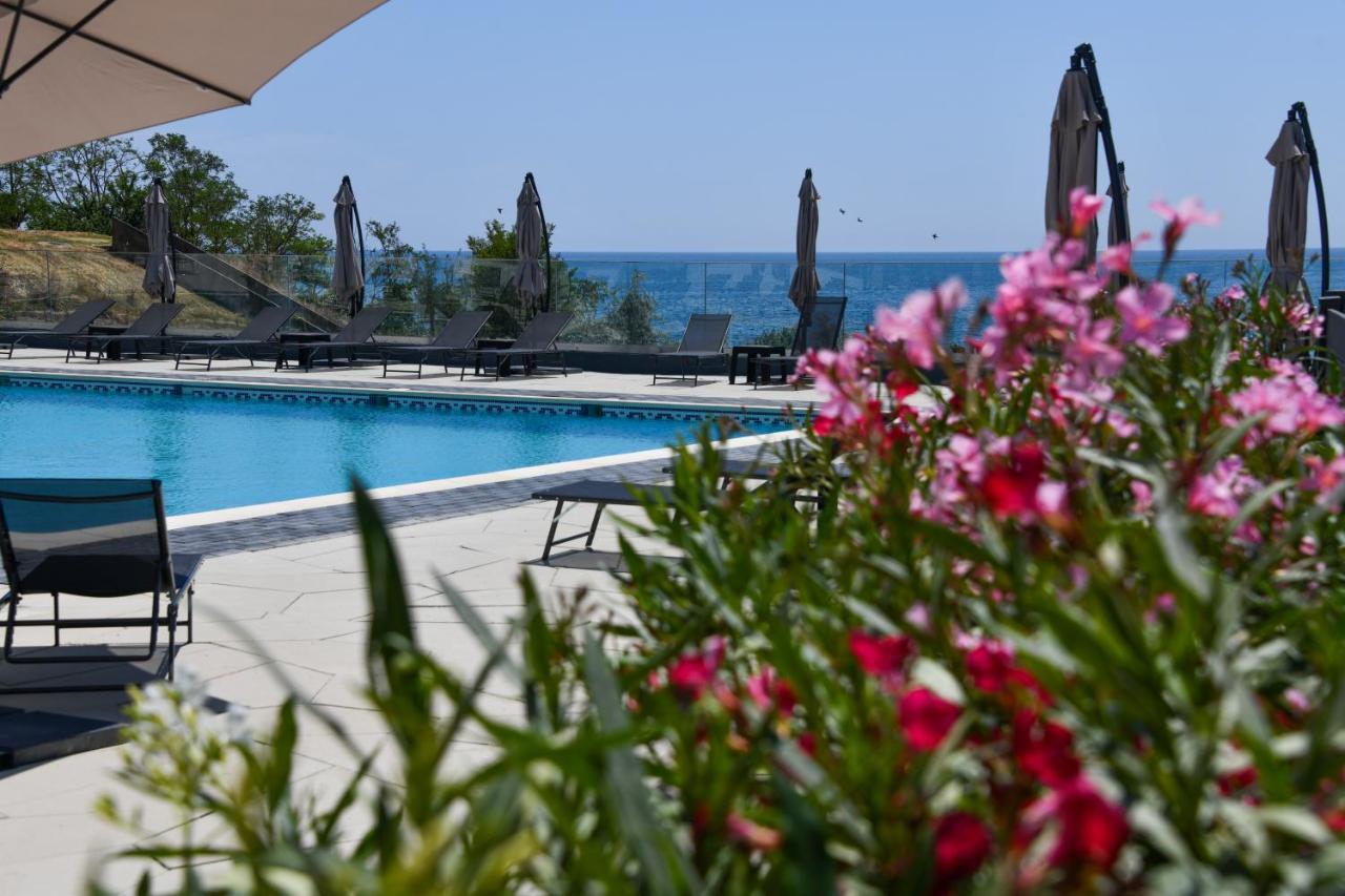 Hotel Topaz 4* Cap Aurora Dış mekan fotoğraf
